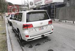 تۆیۆتا لاند کروزەر